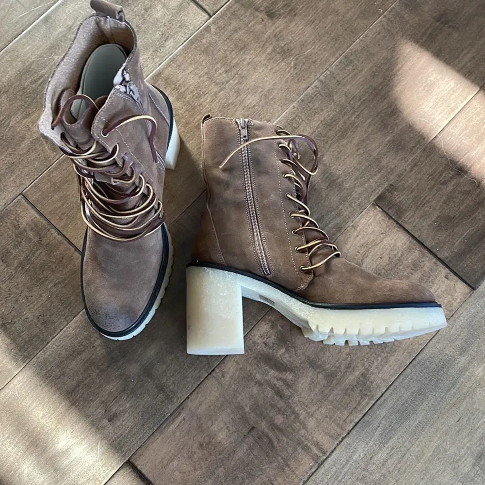 Free People Dylan Lace-Up Boots Platform Heel Brown Suede NWOB EU 40 US 10